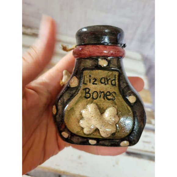 Lizard bones jar Halloween prop pottery bottle jar steampunk - Picture 5 of 7